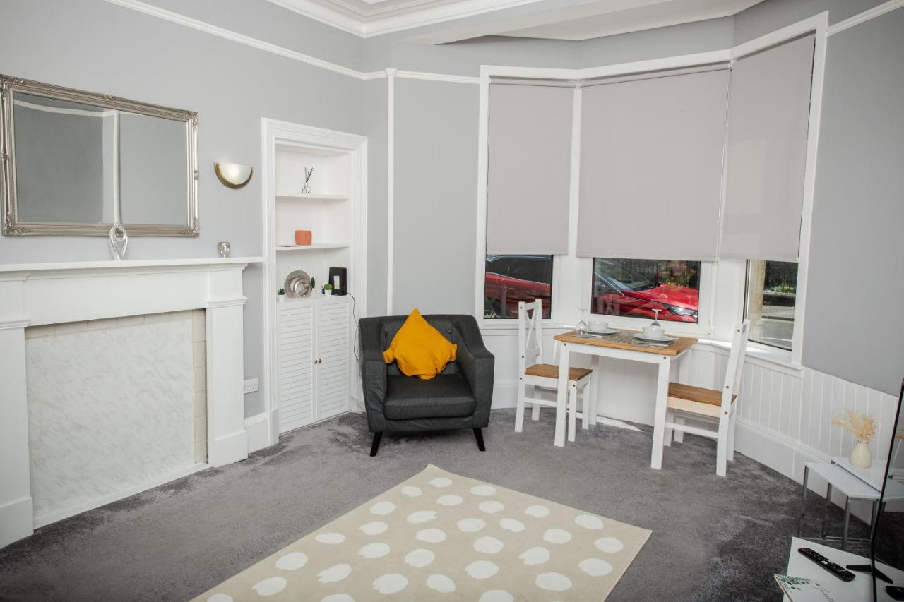 Bonhill Getaway Apartment Dumbarton Exterior photo